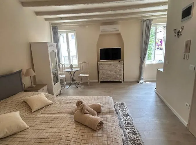 Casale 아파트 로비니