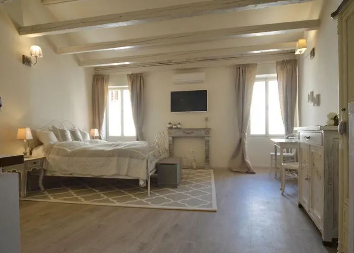 Casale * Ρόβινι