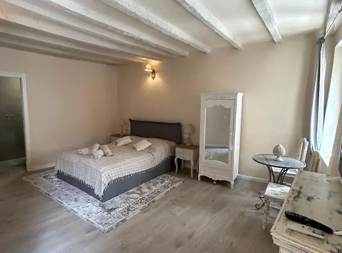 Casale *